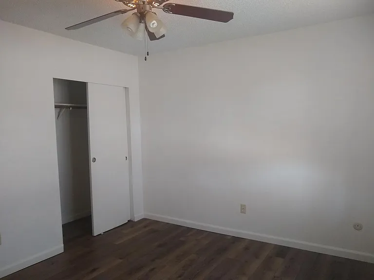 217 E I St — Photo 10