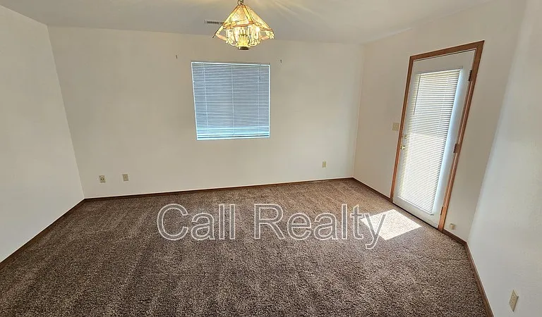 5205 S Smith Ct — Photo 9