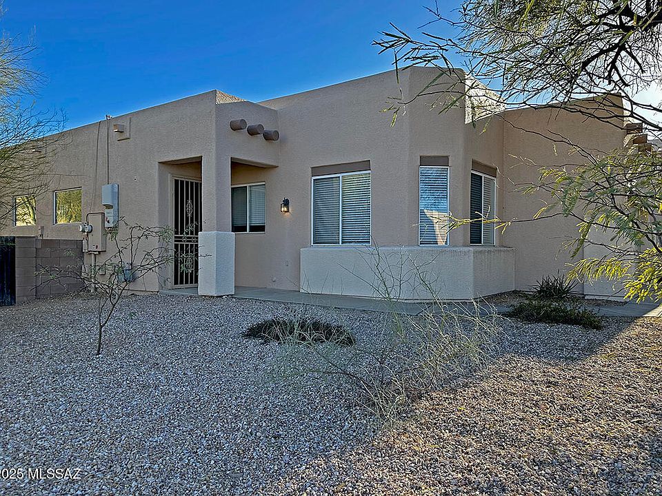 1st image of 124 N Desert Stream Dr