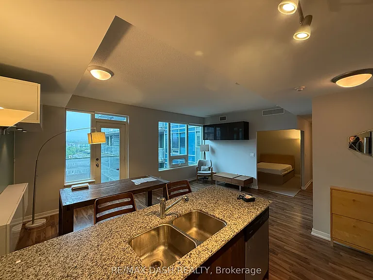 55 E Liberty St #918 — Photo 9