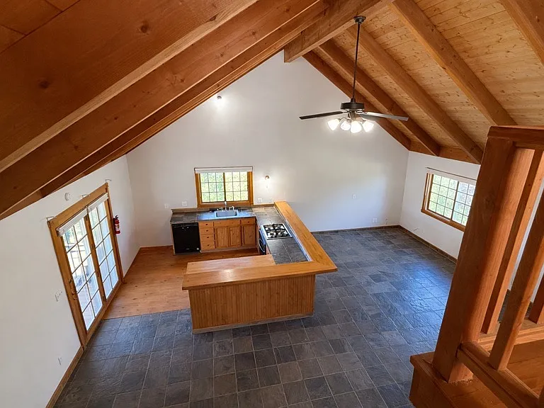 20250 Vineyard Ln — Photo 11