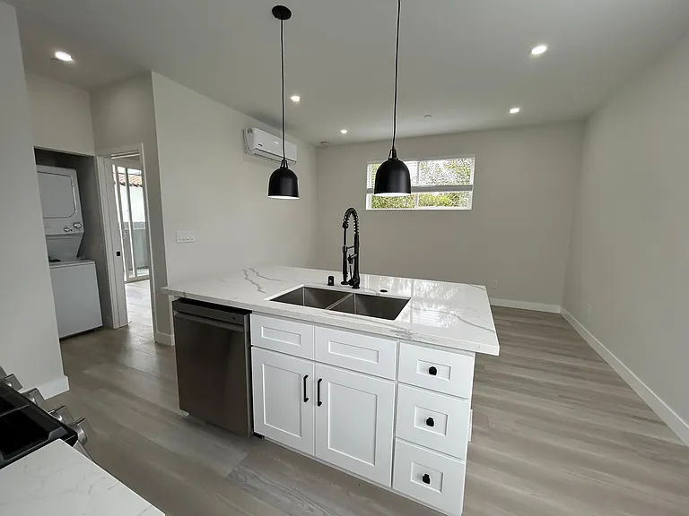 3328 B St #3330 — Photo 3