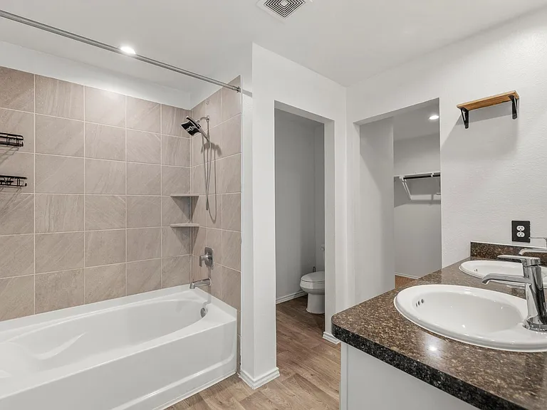 5451 Tuscany Hills Ln — Photo 23