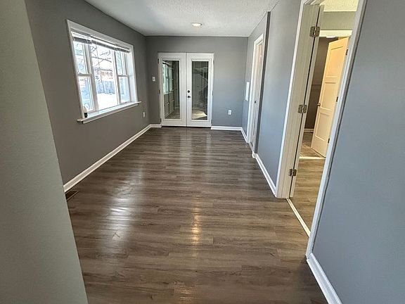 4th image of 7405 E 56th St