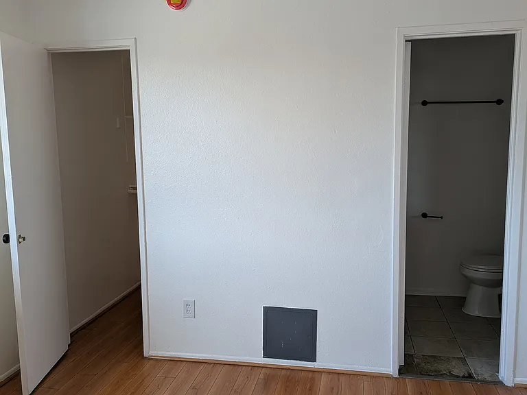 13553 Vanowen St #12A — Photo 5