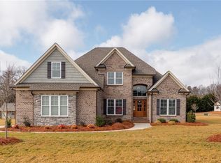 9004 Quiet Reserve Rd, Kernersville, NC 27284