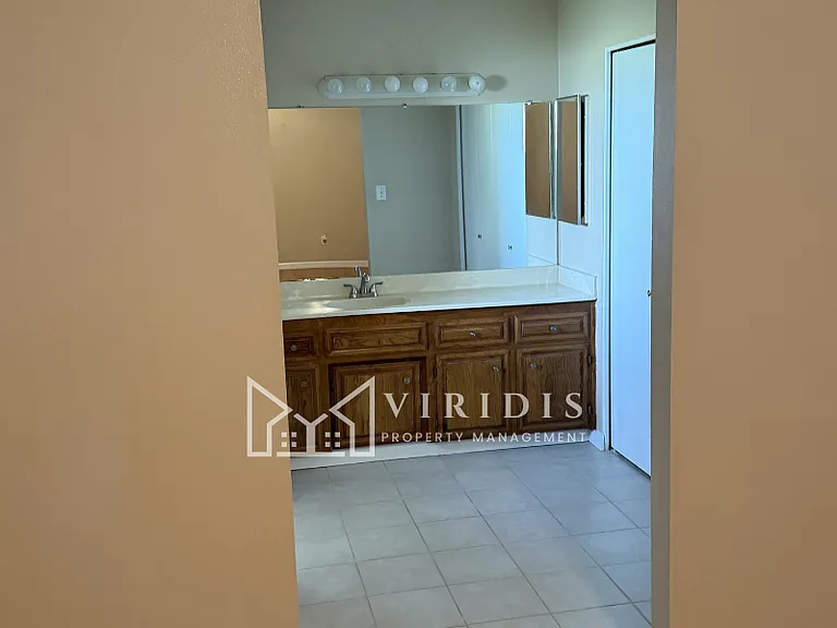 1304 La Puente Dr — Photo 7