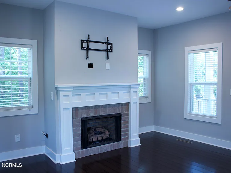 275 Sheldon Rd — Photo 18