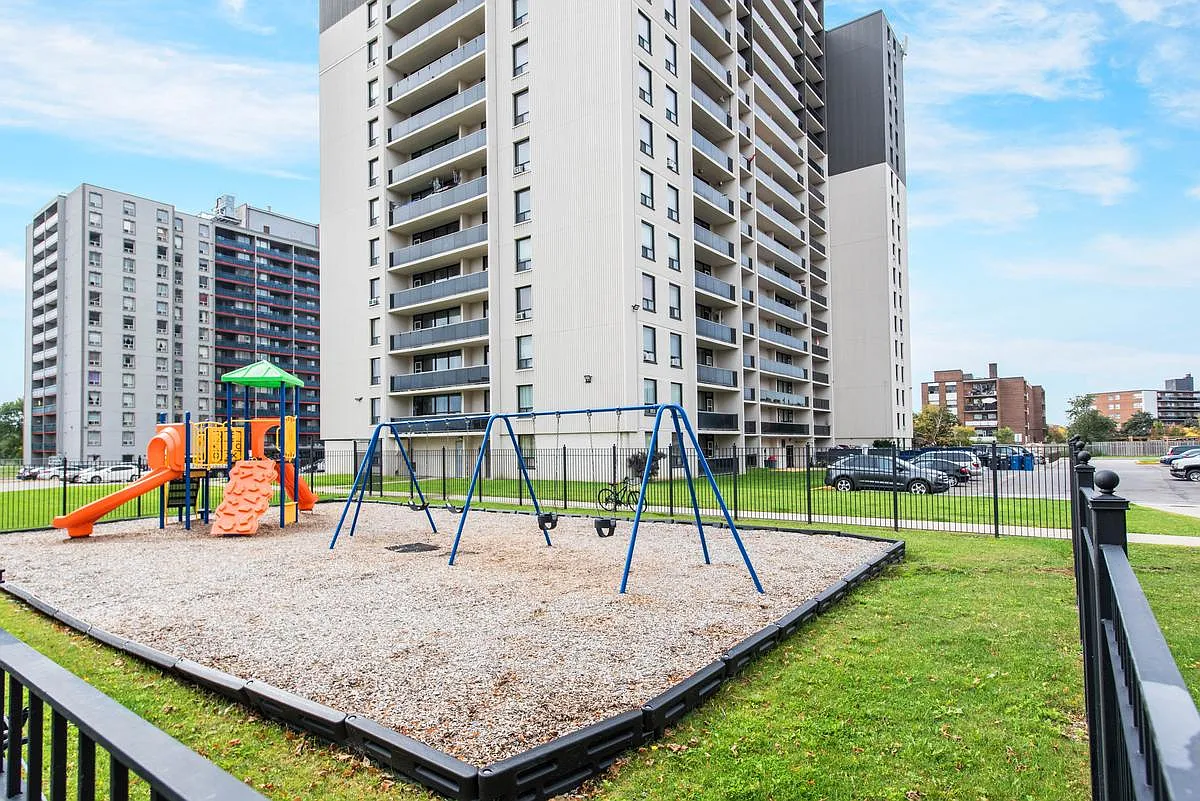 15 Eva Rd #1136752 photo 1