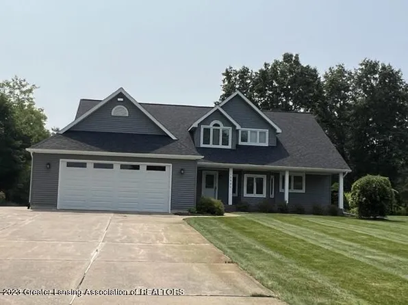 12300 Raelyn Hills Dr, Perry, MI 48872