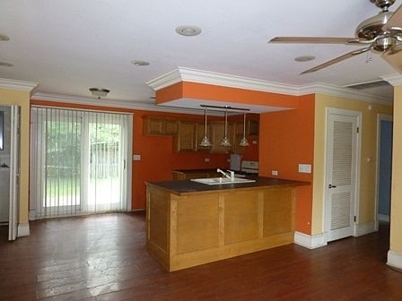 2nd image of 411 W Hawley St