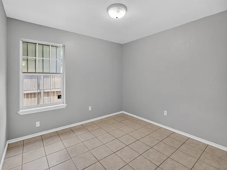 1424 E Mulkey St #1426 — Photo 14
