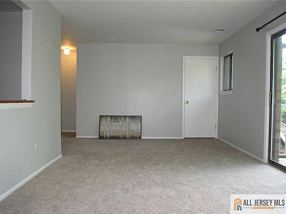 5th image of 4406 Birchwood Ct