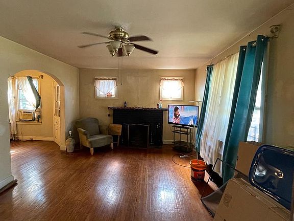 4th image of 4217 Ridgewood Ave