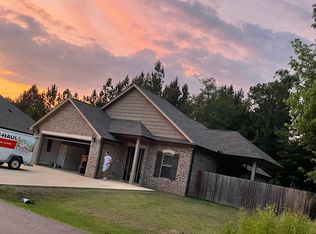 20 Regent Ln, Columbus, MS 39705