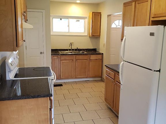 4th image of 8636 Bobolink Dr