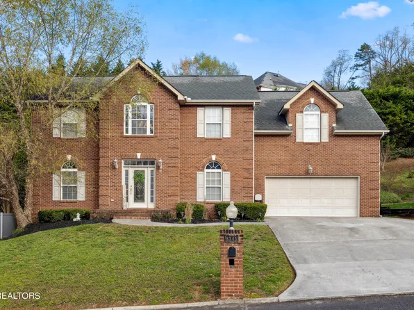8345 Harbor Cove Dr, Knoxville, TN 37938