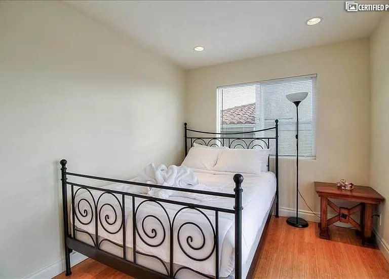28043 Lobrook Dr — Photo 15