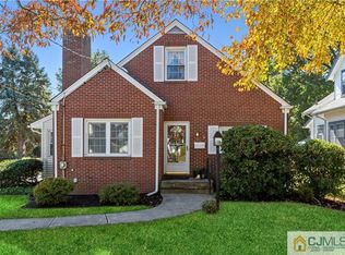 161 Stout Ave, Middlesex, NJ 08846