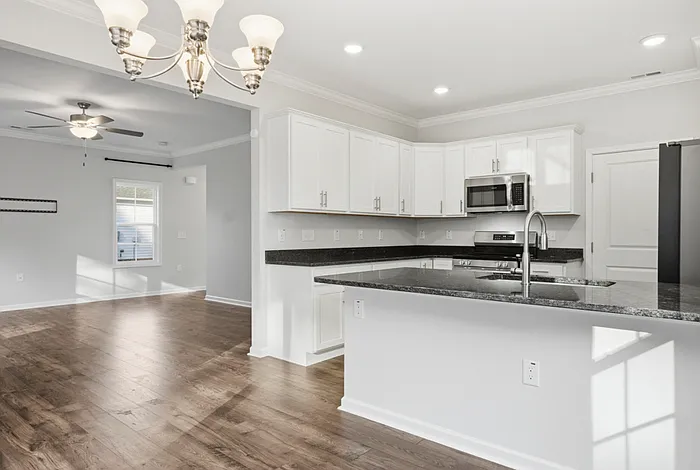 106 Knotts Berry Rd — Photo 16