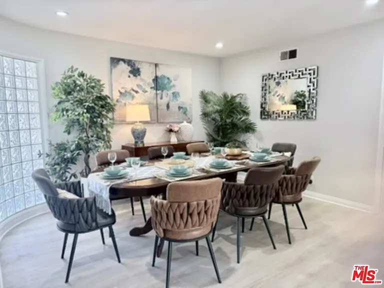 6605 S Sherbourne Dr — Photo 8