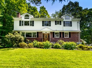 89 Goldens Bridge Rd, Katonah, NY 10536