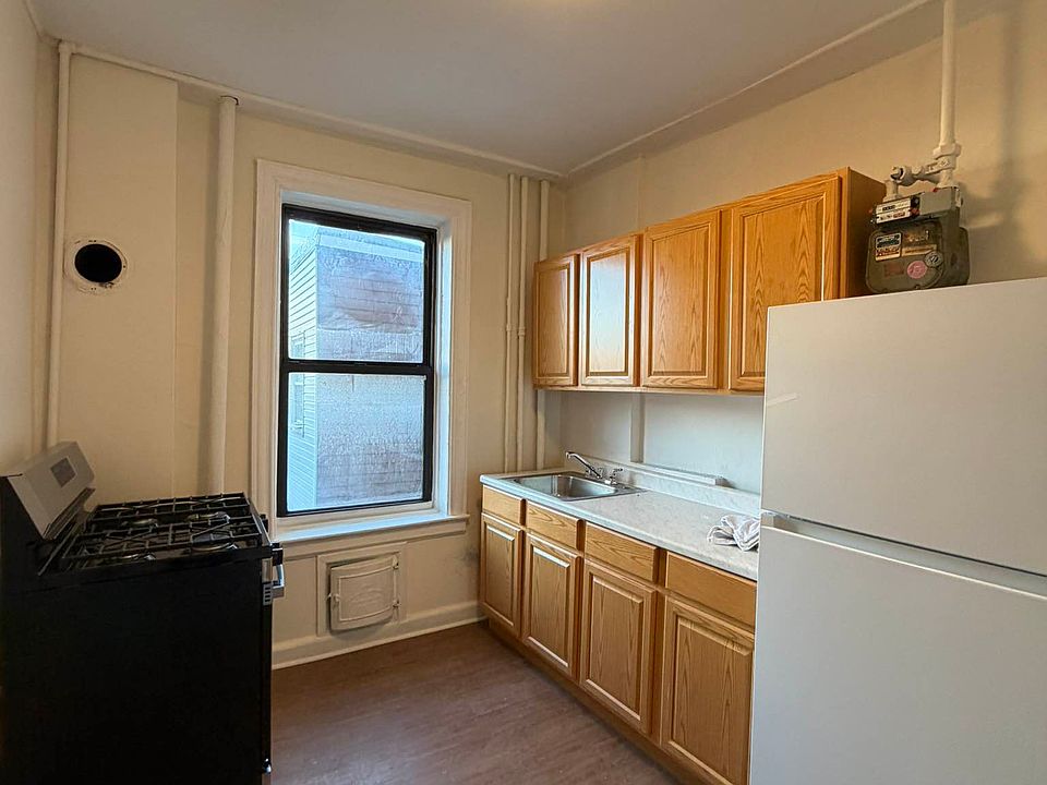 1st image of 36-52 35th St #6