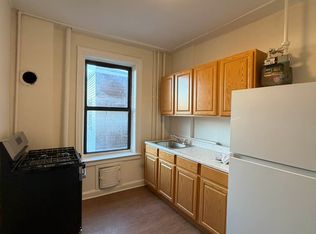 36-52 35th St #6, Astoria, NY 11106