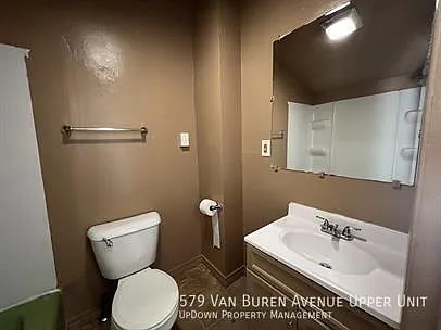 579 Van Buren Ave — Photo 7