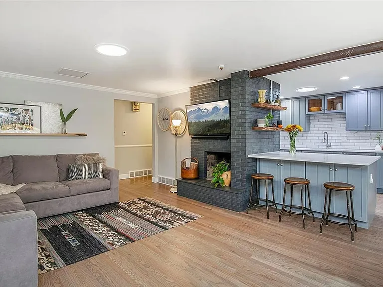 7201 W Ellsworth Ave — Photo 5