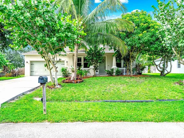 561 SW Inez Court, Port St Lucie, FL 34953