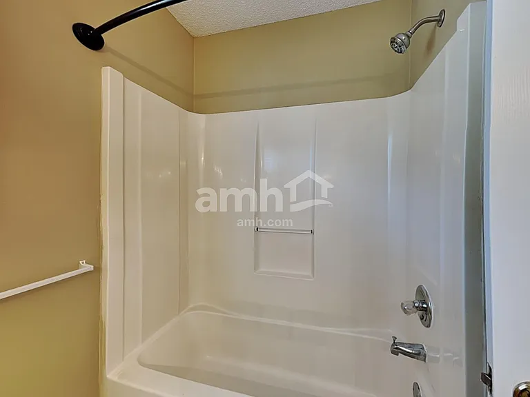 201 Walnut Creek Dr — Photo 10