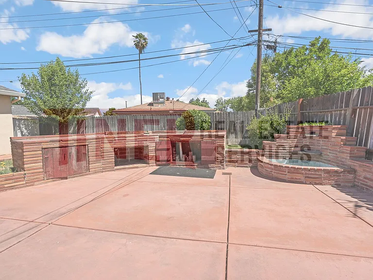 3413 Windsor Dr — Photo 23