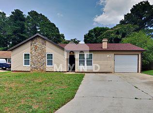 719 Hairston Crossing Trl, Stone Mountain, GA 30083