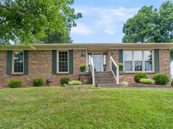 7605 Nottoway Cir, Louisville, KY 40214