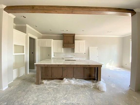 4th image of 4009 Brownway Dr