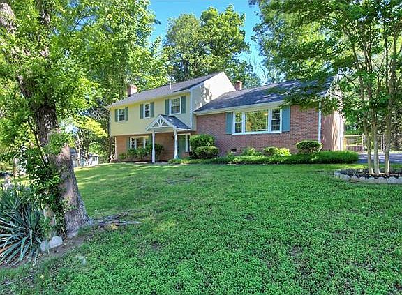 3rd image of 9948 Oldfield Dr