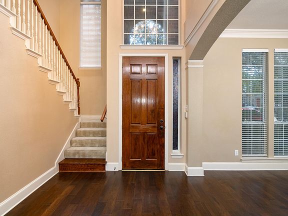 3rd image of 3212 Steeple Point Pl