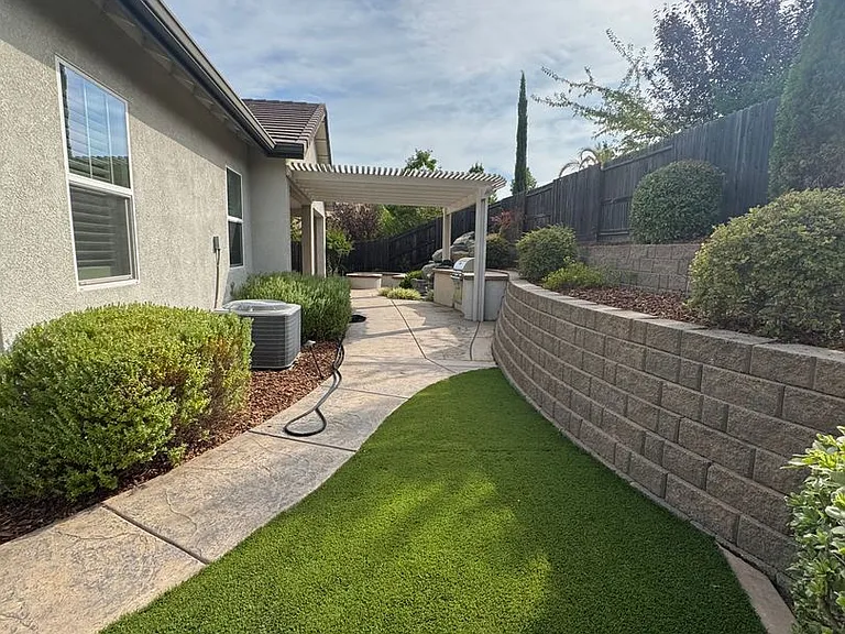 800 Valencia Ct — Photo 7