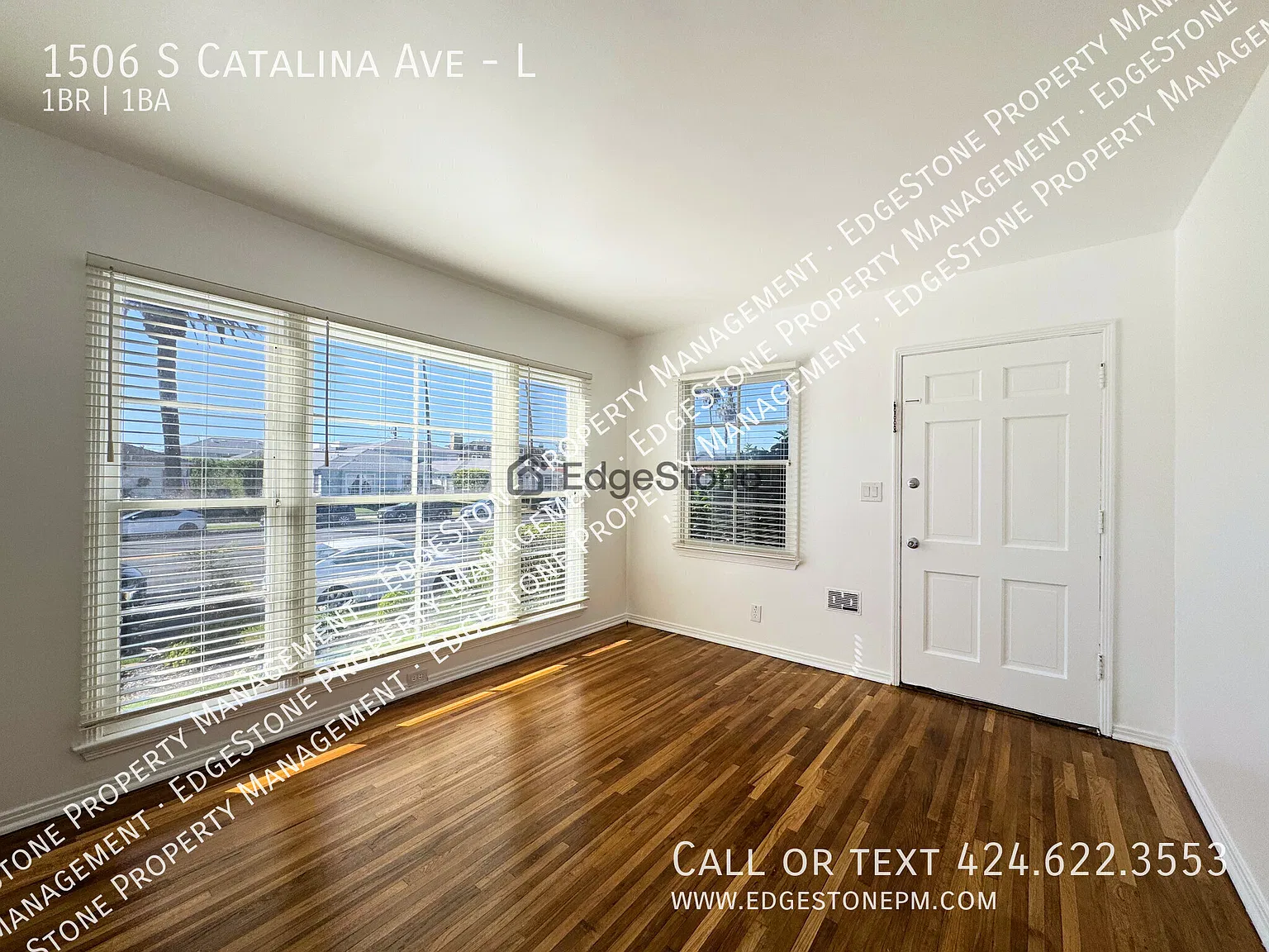 1 Bed, 1 Bath, 1 Block from the Beach! — Photo 1