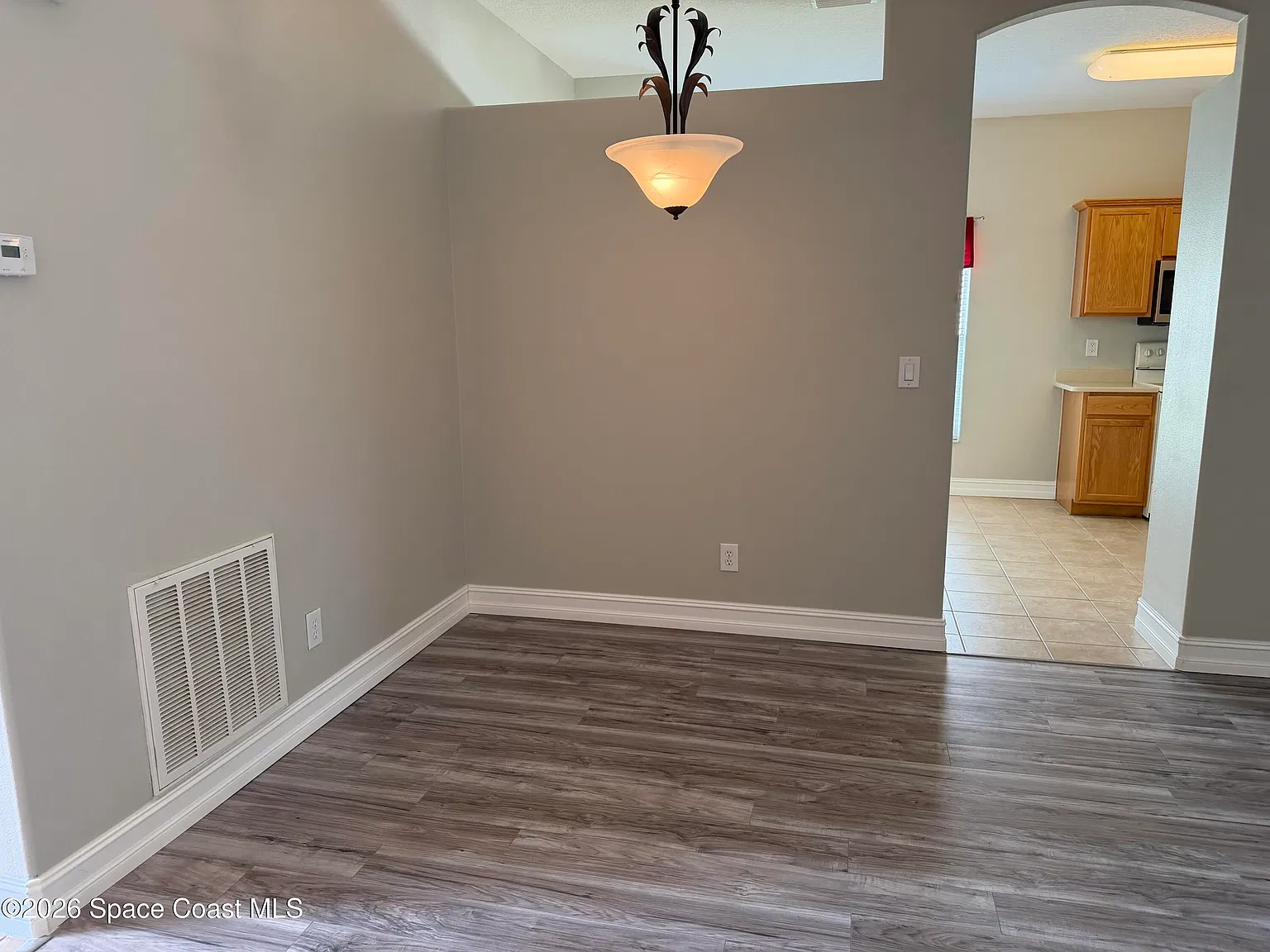 3 bed, 2.0 bath, 1512 sqft, $2,400 — Photo 3