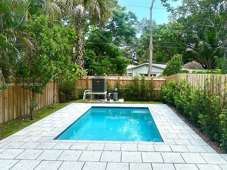 602 SW 7th Ave #0 — Photo 5