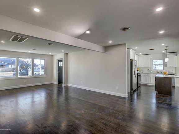 5th image of 50 Northumberland Dr