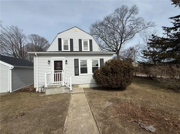 1853 W Shore Rd, Warwick, RI 02889