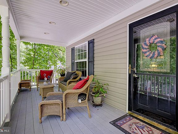 4th image of 514 Meadow Ln