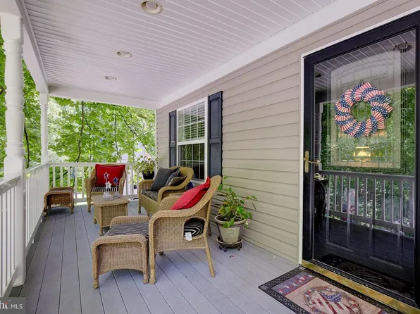 514 Meadow Ln, Prince Frederick, MD 20678