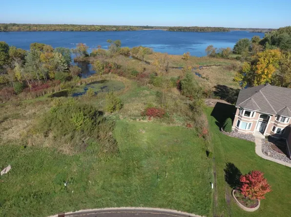 7333 Peltier Cir, Centerville, MN 55038