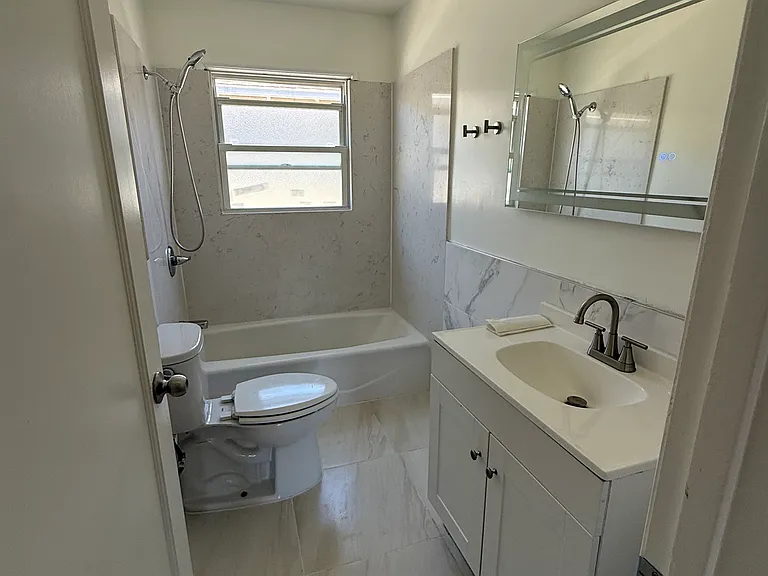 3812 King Ln #3814 — Photo 15