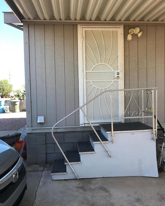 1st image of 2055 E Michigan Ave