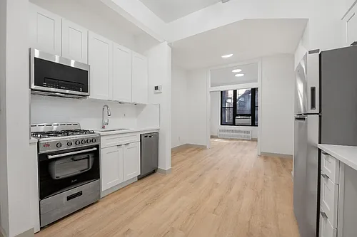 308 W 82nd St #2B Photo 1